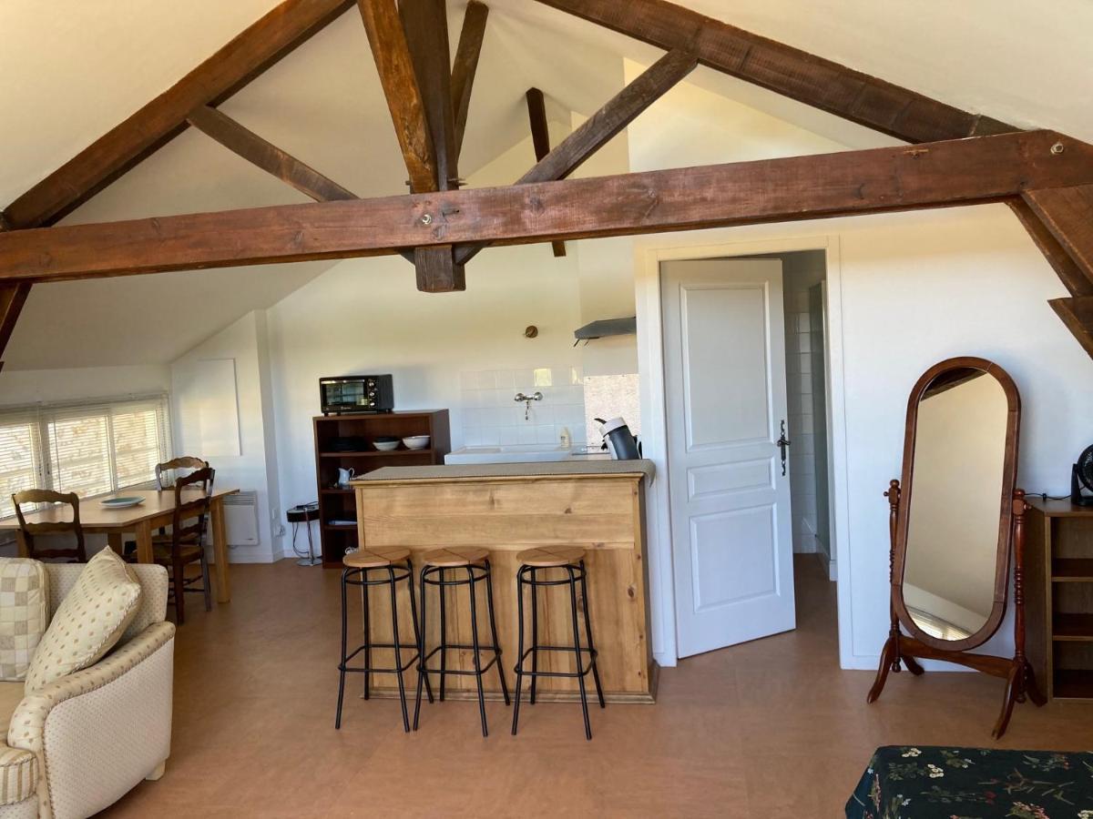 Gites Le Mathelin Lamothe-Montravel Екстер'єр фото